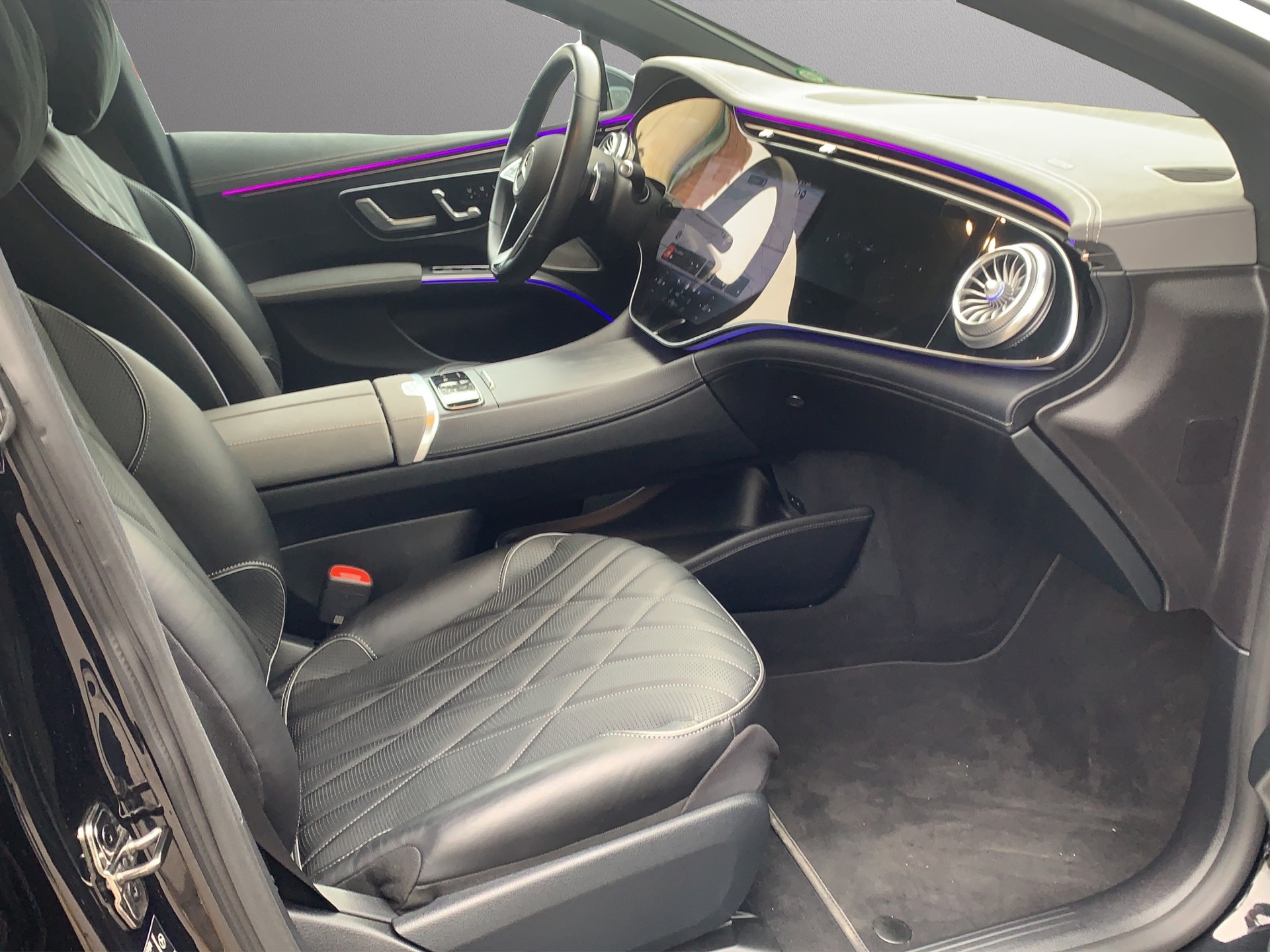 MERCEDES-BENZ EQS 580 4Matic Edition 1 Premium-Paket-image-14