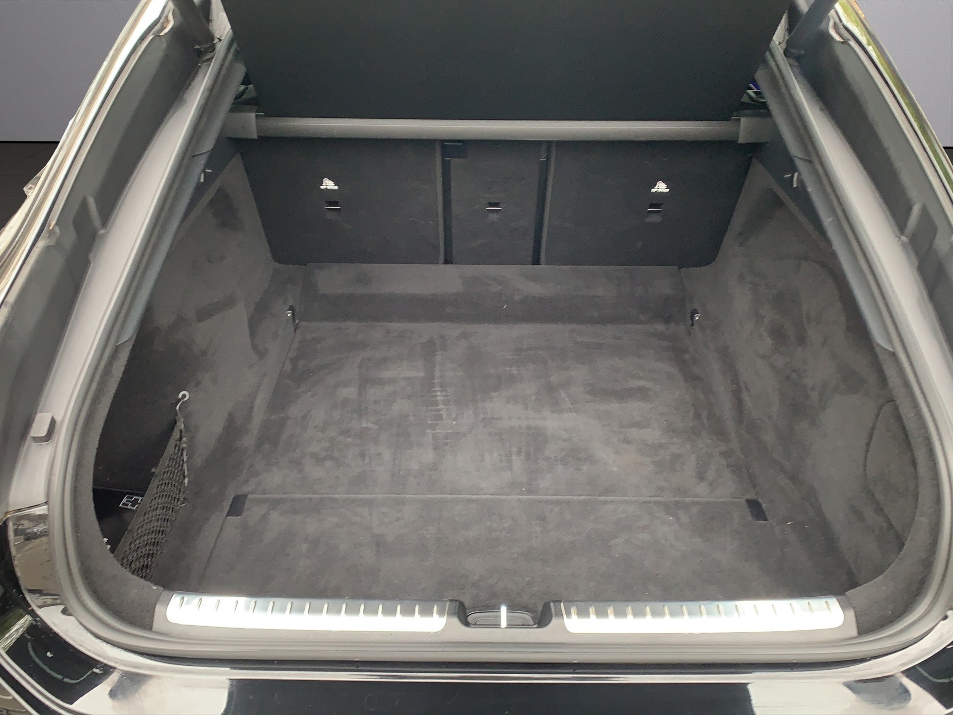 MERCEDES-BENZ EQS 580 4Matic Edition 1 Premium-Paket-image-16