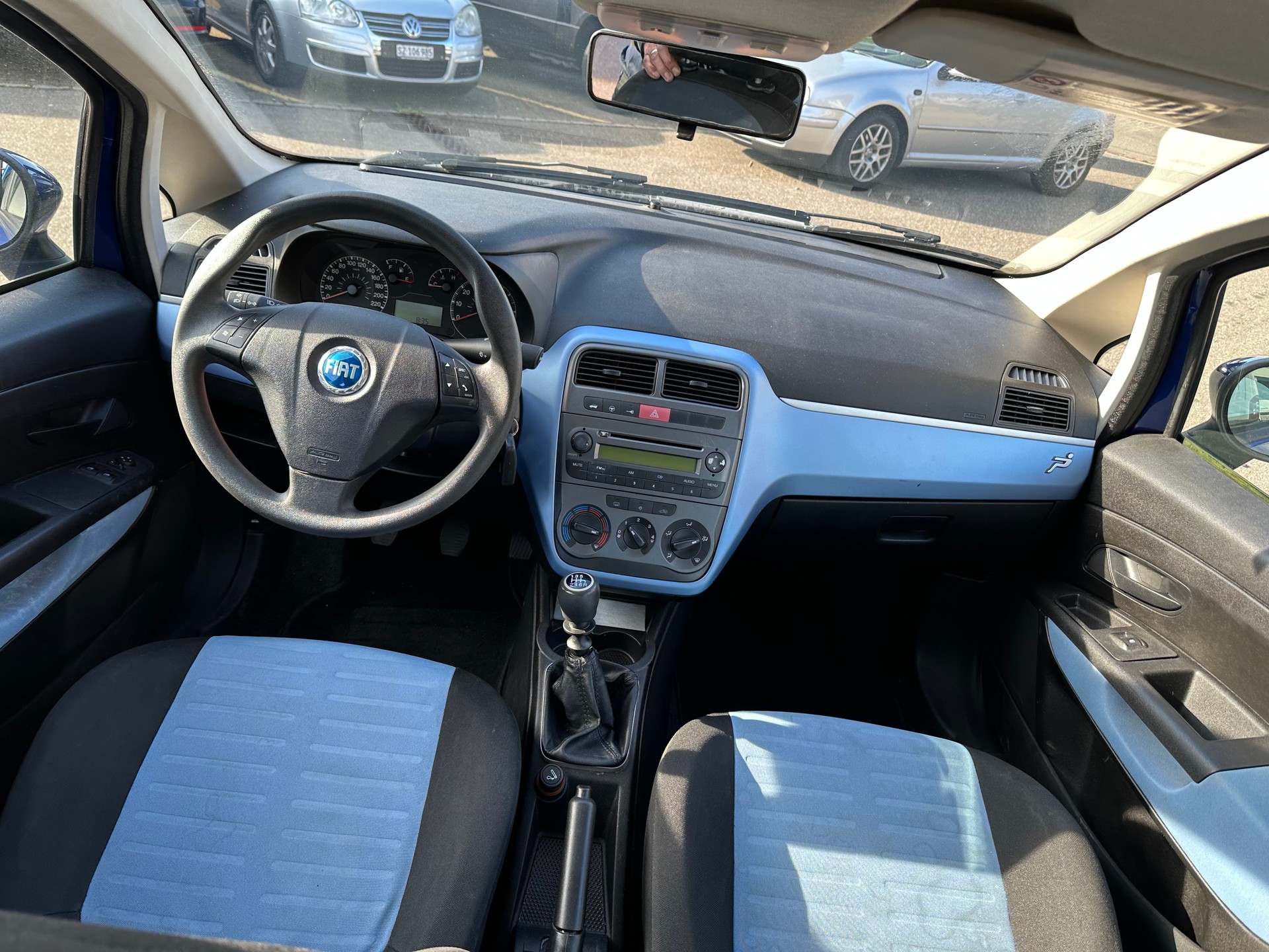 FIAT Punto 1.4 16V Dynamic-image-8