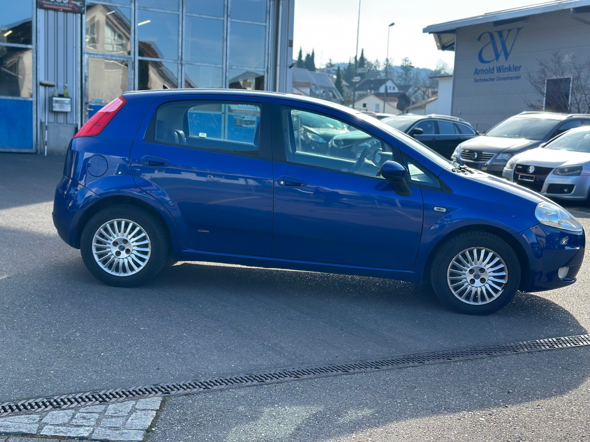 FIAT Punto 1.4 16V Dynamic-image-4
