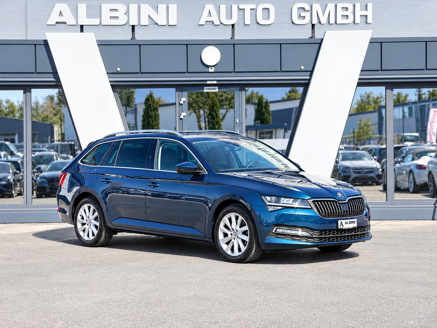 SKODA Superb Combi 2.0 TDi Style DSG-image-1