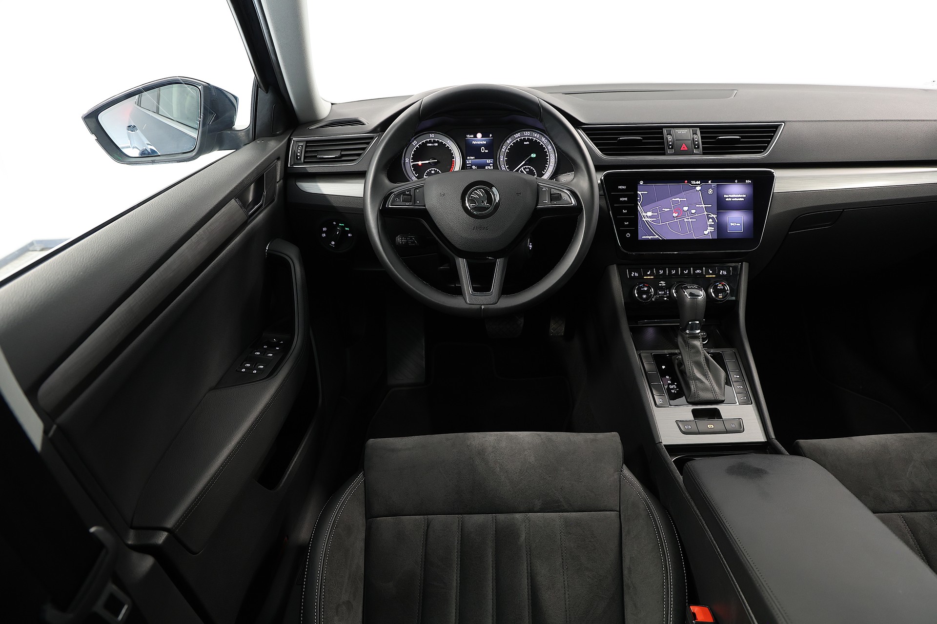 SKODA Superb Combi 2.0 TDi Style DSG-image-11