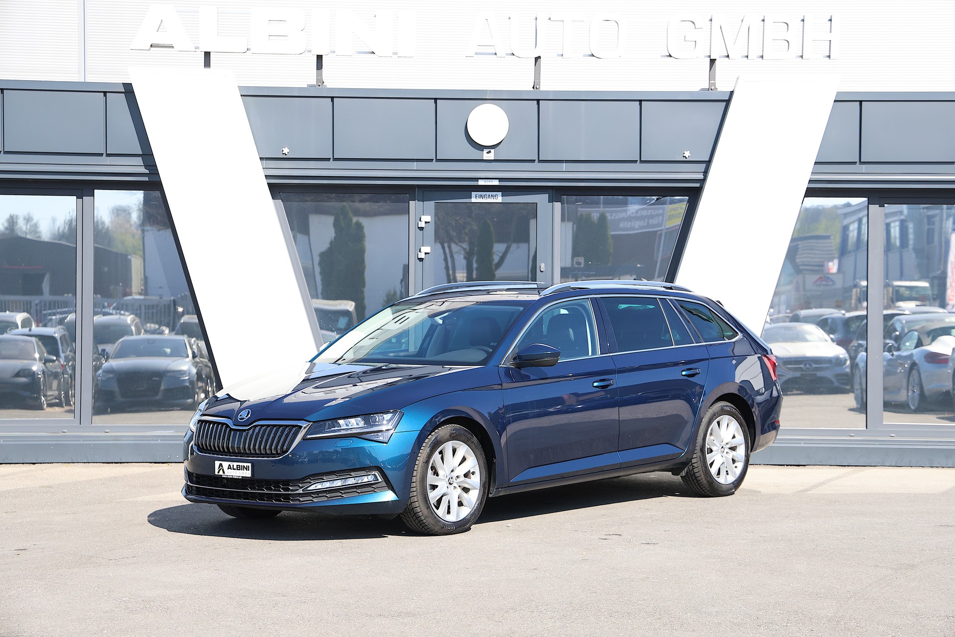 SKODA Superb Combi 2.0 TDi Style DSG-image-0