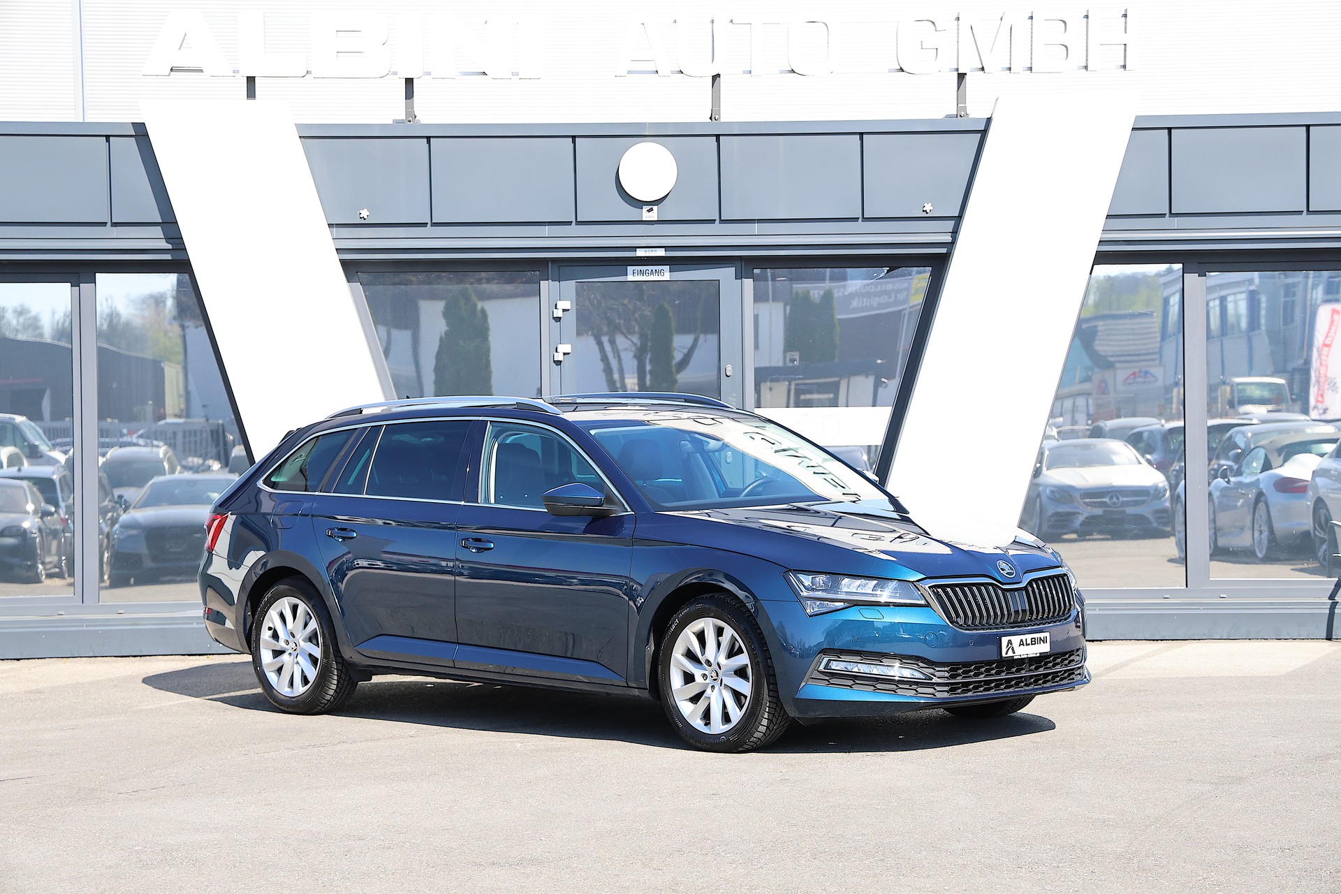 SKODA Superb Combi 2.0 TDi Style DSG-image-1