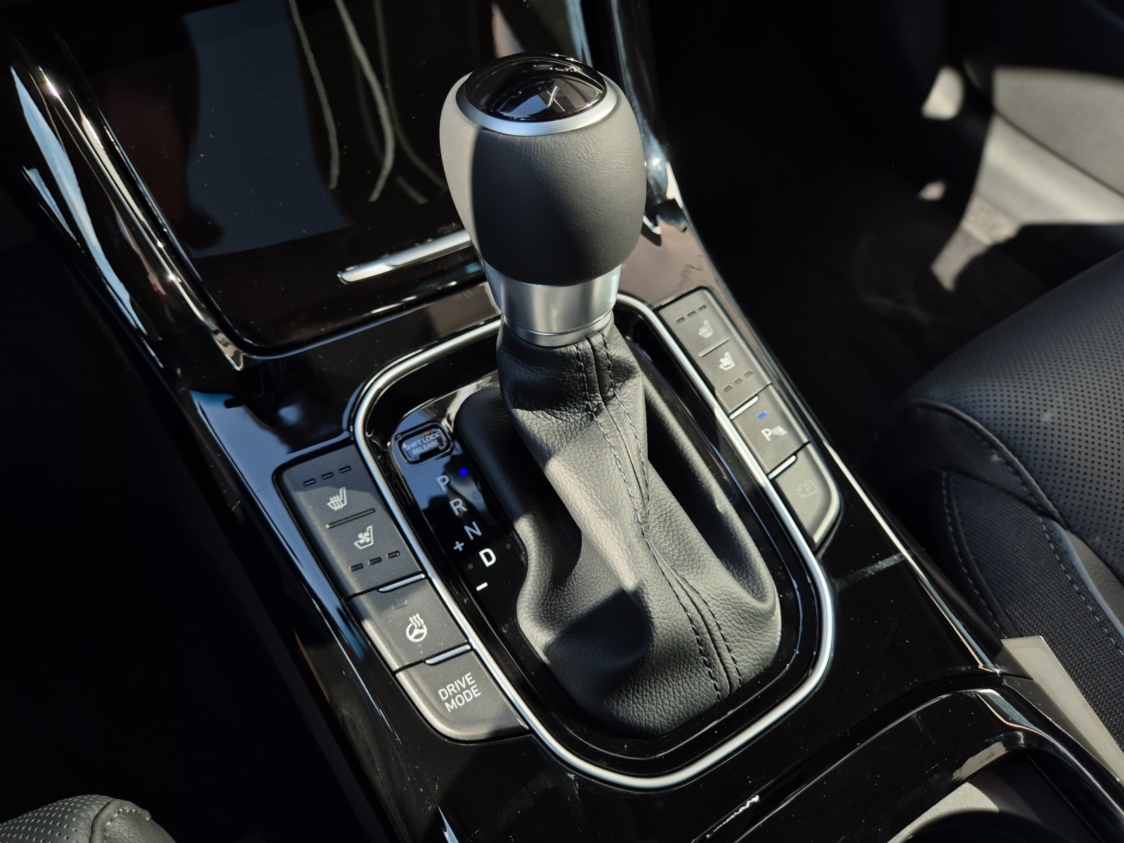 HYUNDAI i30 1.5 T-GDi Vertex-image-10