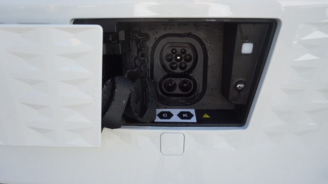 MAXUS eDeliver 7 L2 88kWh AWD-image-4