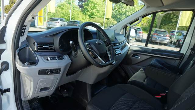 MAXUS eDeliver 7 L2 88kWh AWD-image-9