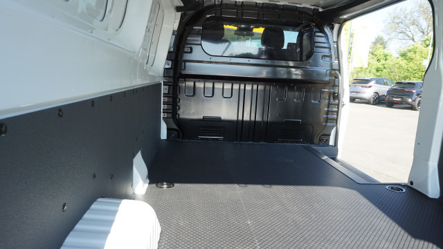 MAXUS eDeliver 7 L2 88kWh AWD-image-7