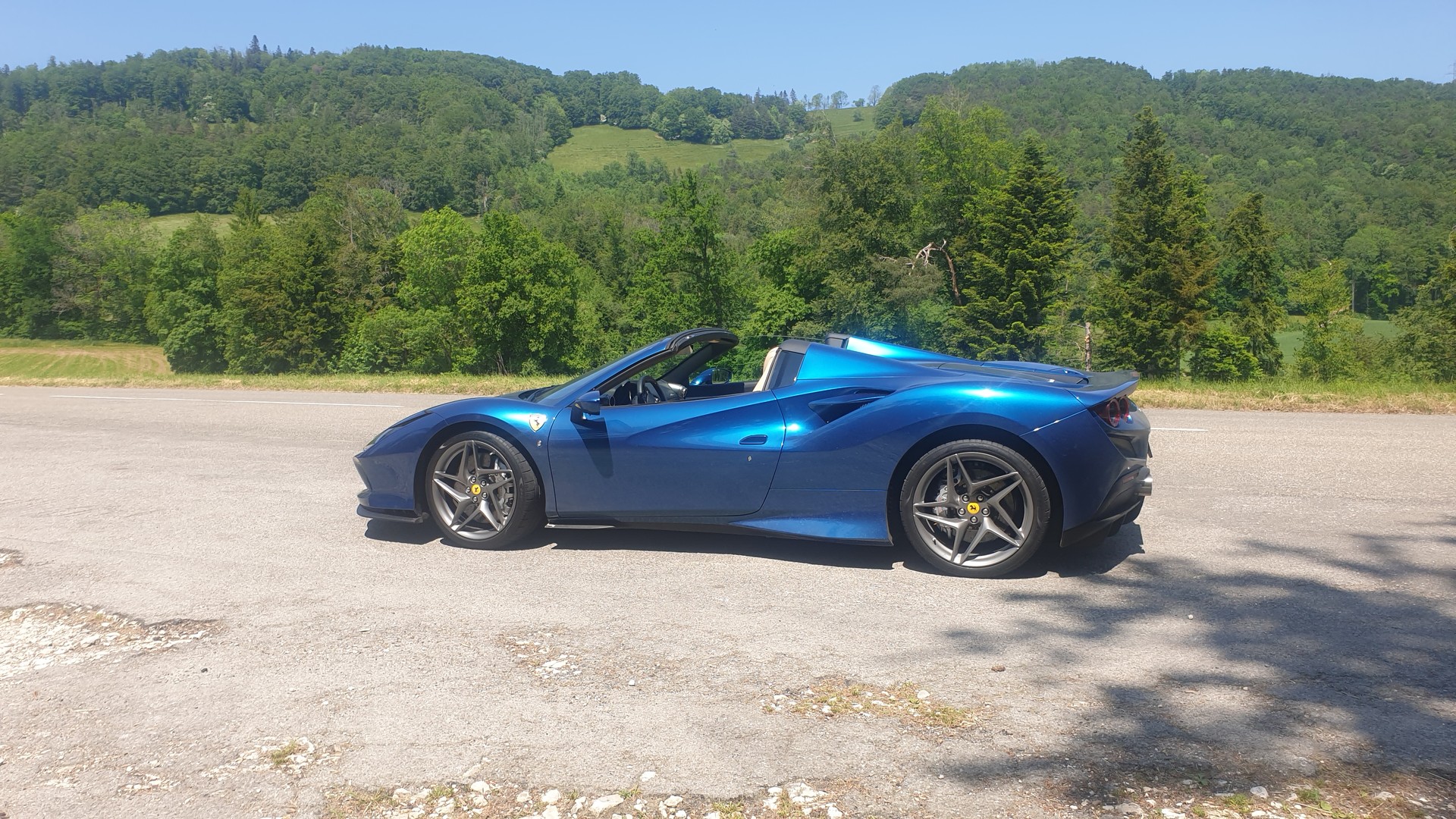 FERRARI F8 Spider-image-3