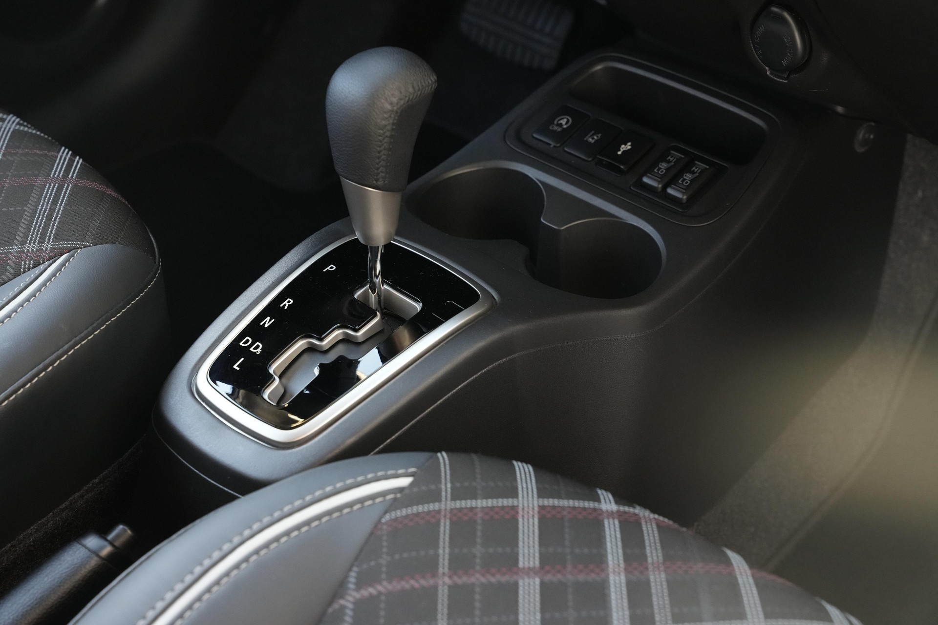 MITSUBISHI Space Star 1.2 MIVEC Intense+-image-13