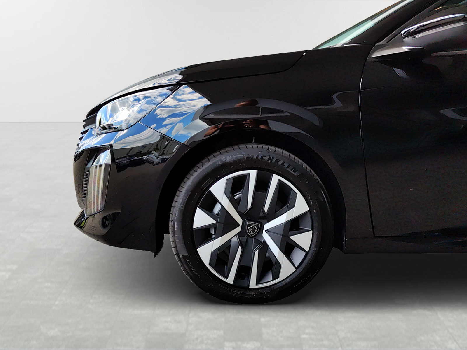 PEUGEOT 208 1.2 MHEV 110 Style-image-3