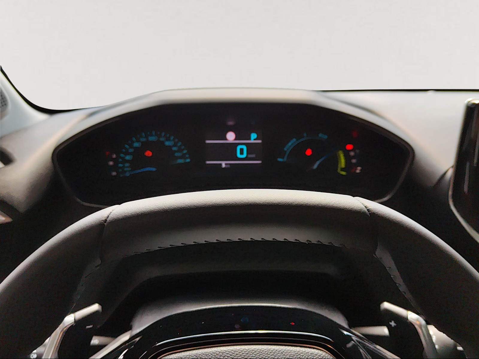 PEUGEOT 208 1.2 MHEV 110 Style-image-11