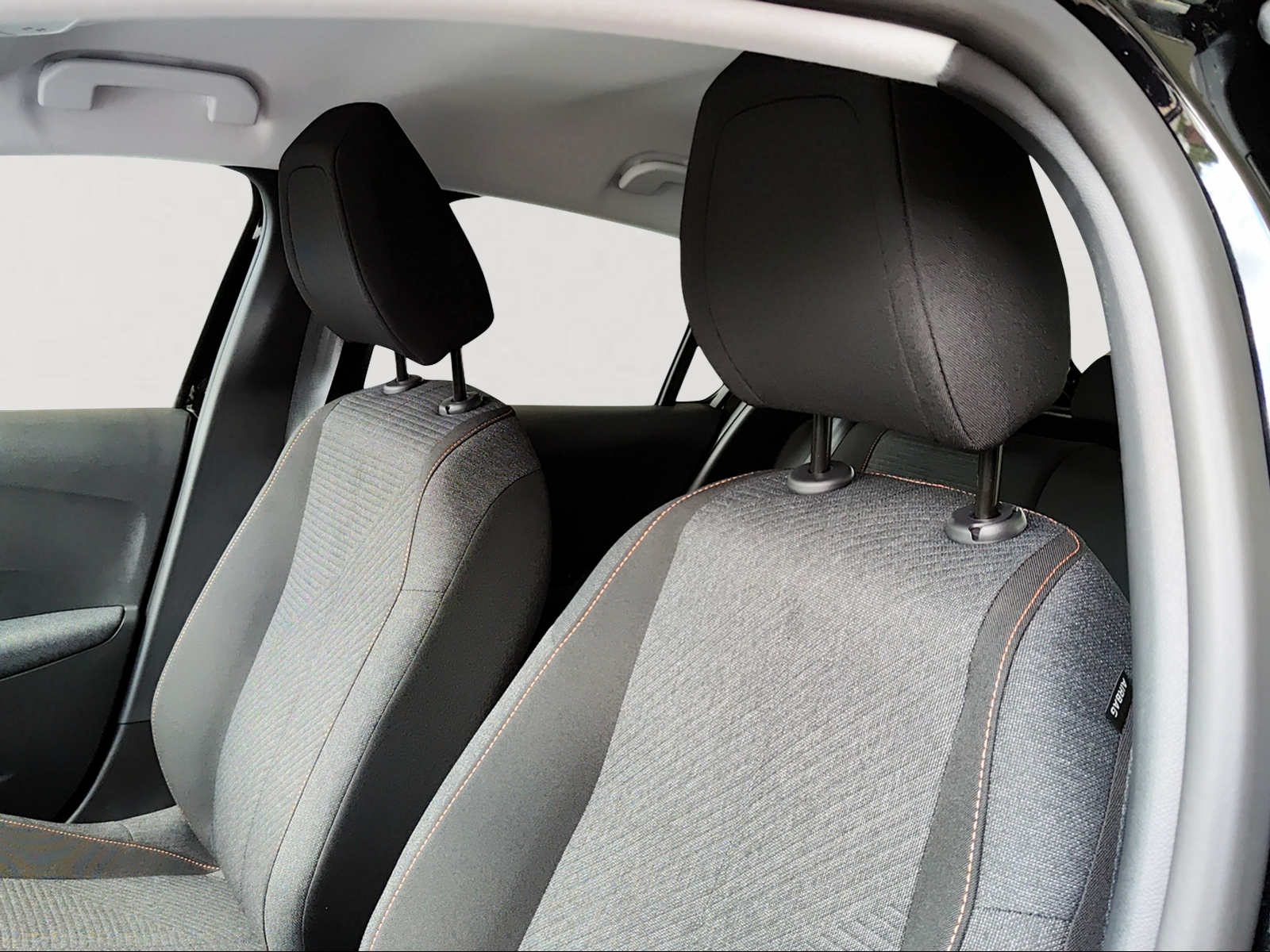 PEUGEOT 208 1.2 MHEV 110 Style-image-8