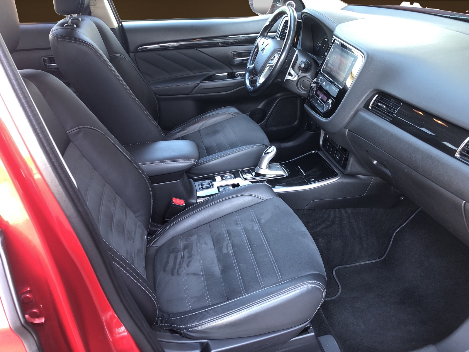 MITSUBISHI Outlander 2.0 PHEV Style-image-7