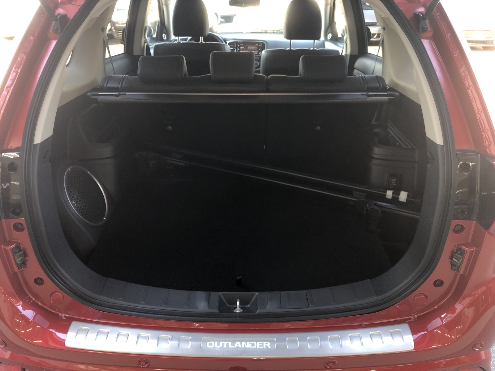 MITSUBISHI Outlander 2.0 PHEV Style-image-8
