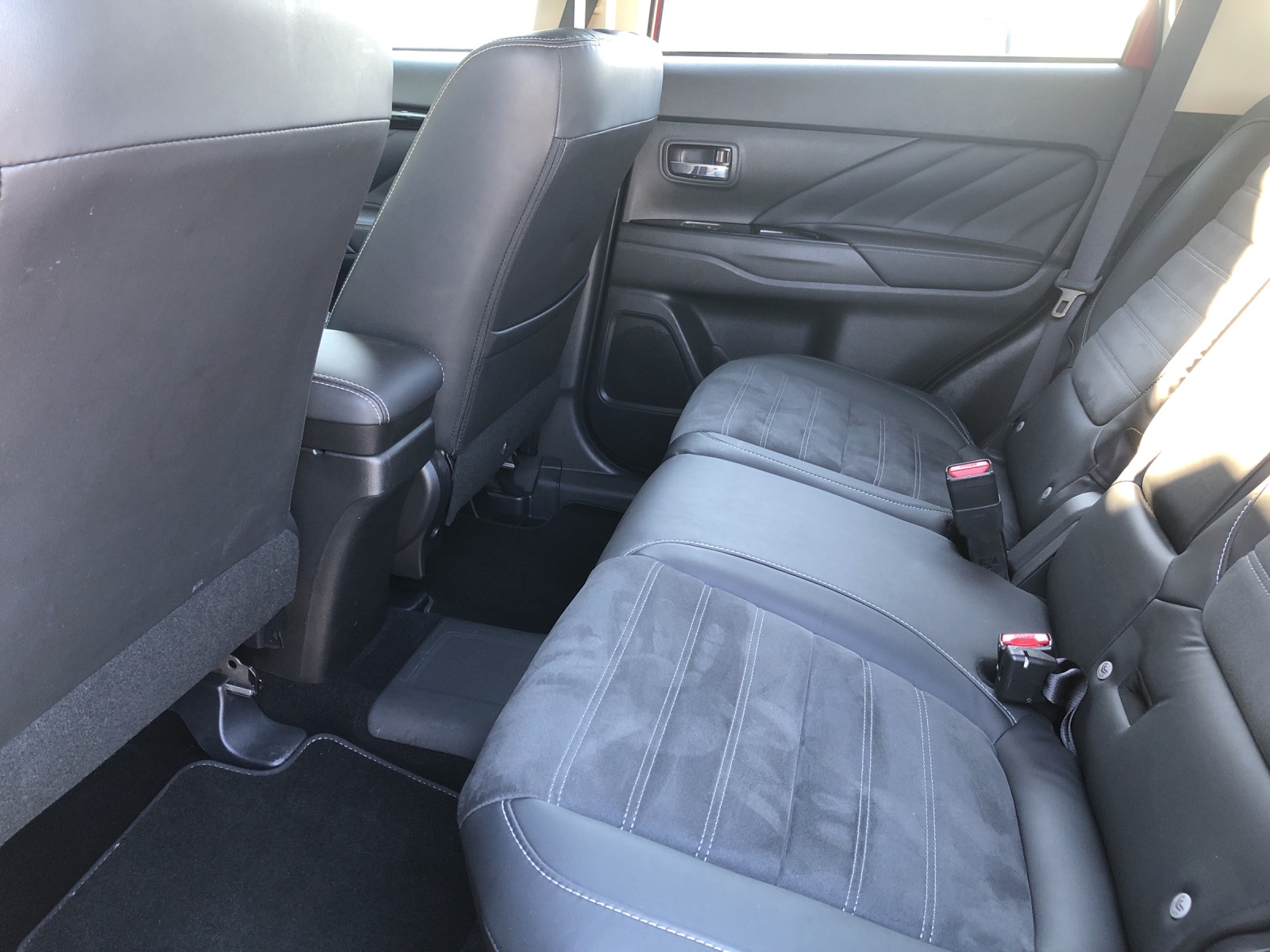 MITSUBISHI Outlander 2.0 PHEV Style-image-5