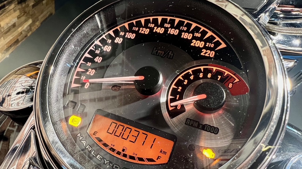 HARLEY-DAVIDSON FLHR Road King 107 ABS-image-8