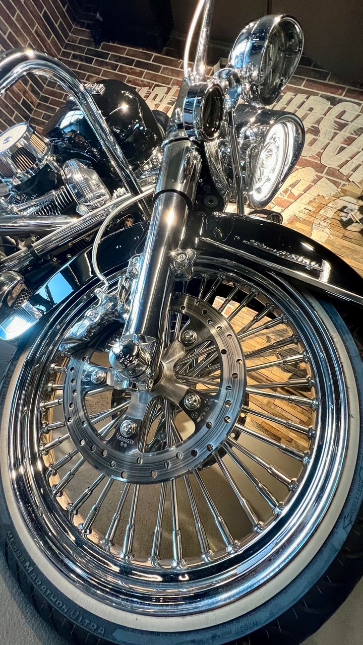 HARLEY-DAVIDSON FLHR Road King 107 ABS-image-12