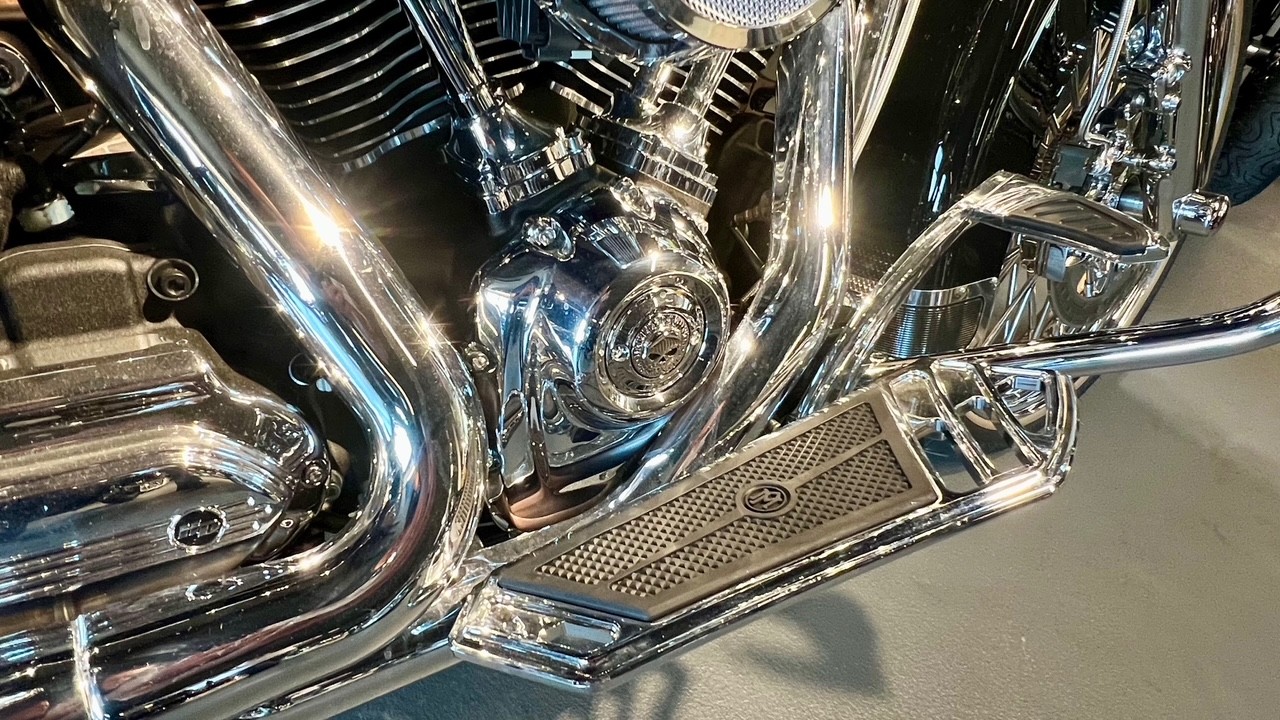 HARLEY-DAVIDSON FLHR Road King 107 ABS-image-7