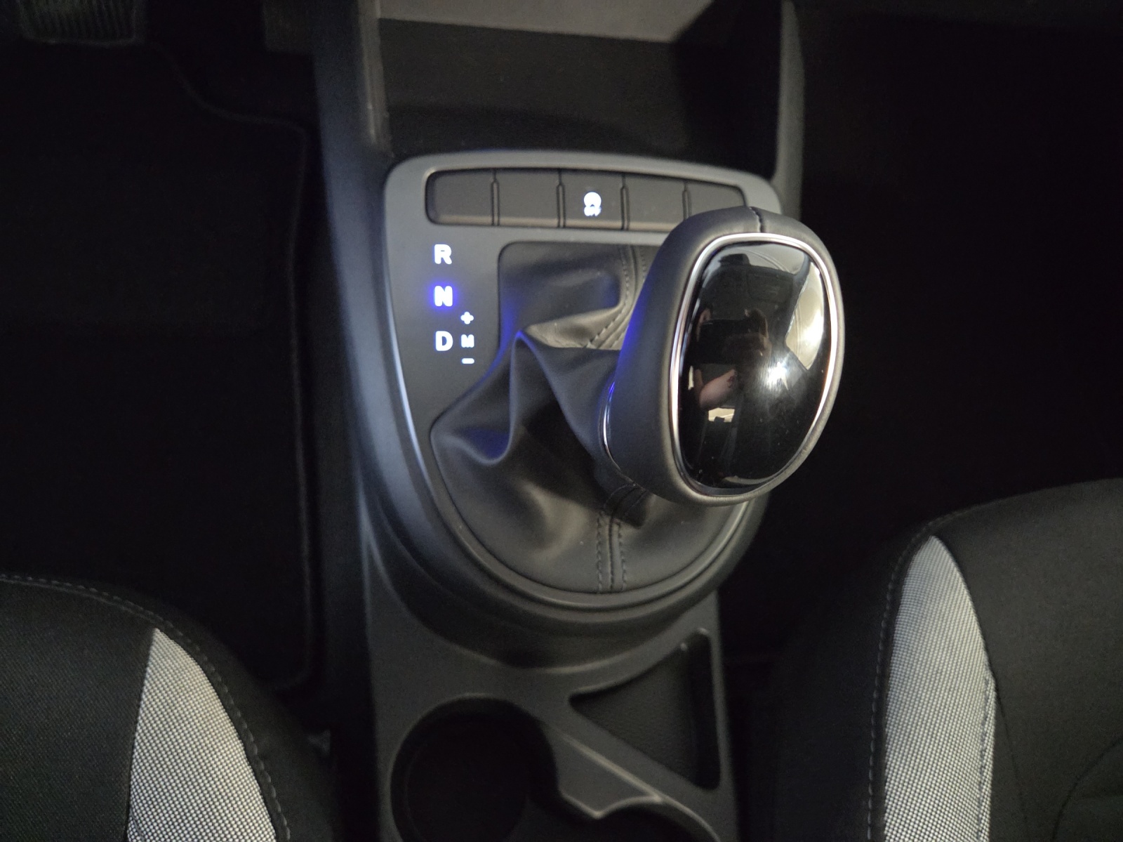 HYUNDAI i10 1.0 Origo Aut.-image-15