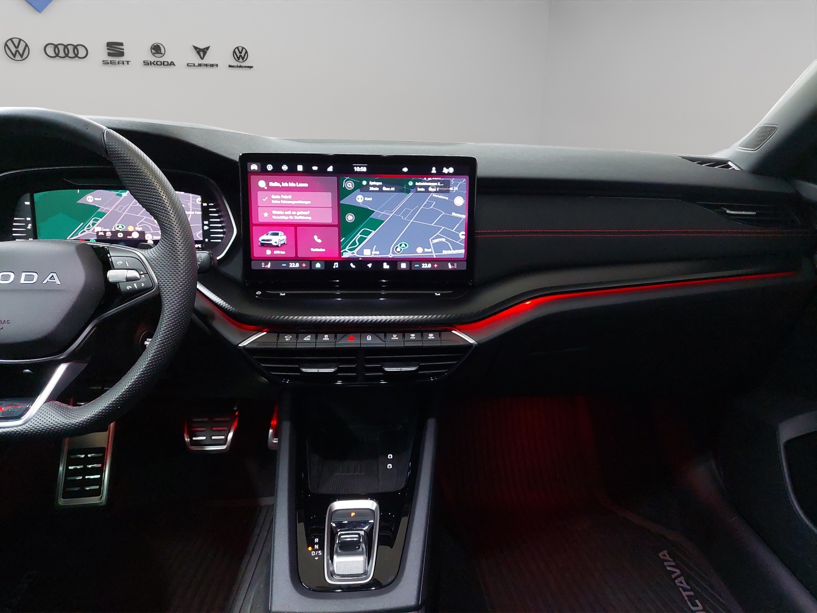 SKODA Octavia Combi 2.0 TSI DSG RS-image-7