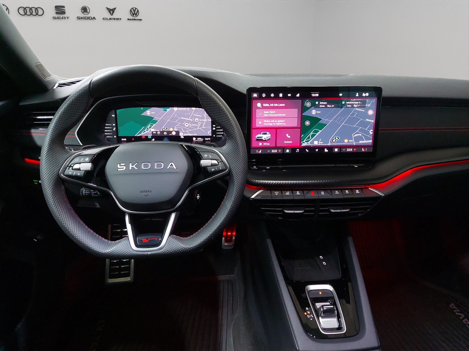 SKODA Octavia Combi 2.0 TSI DSG RS-image-6
