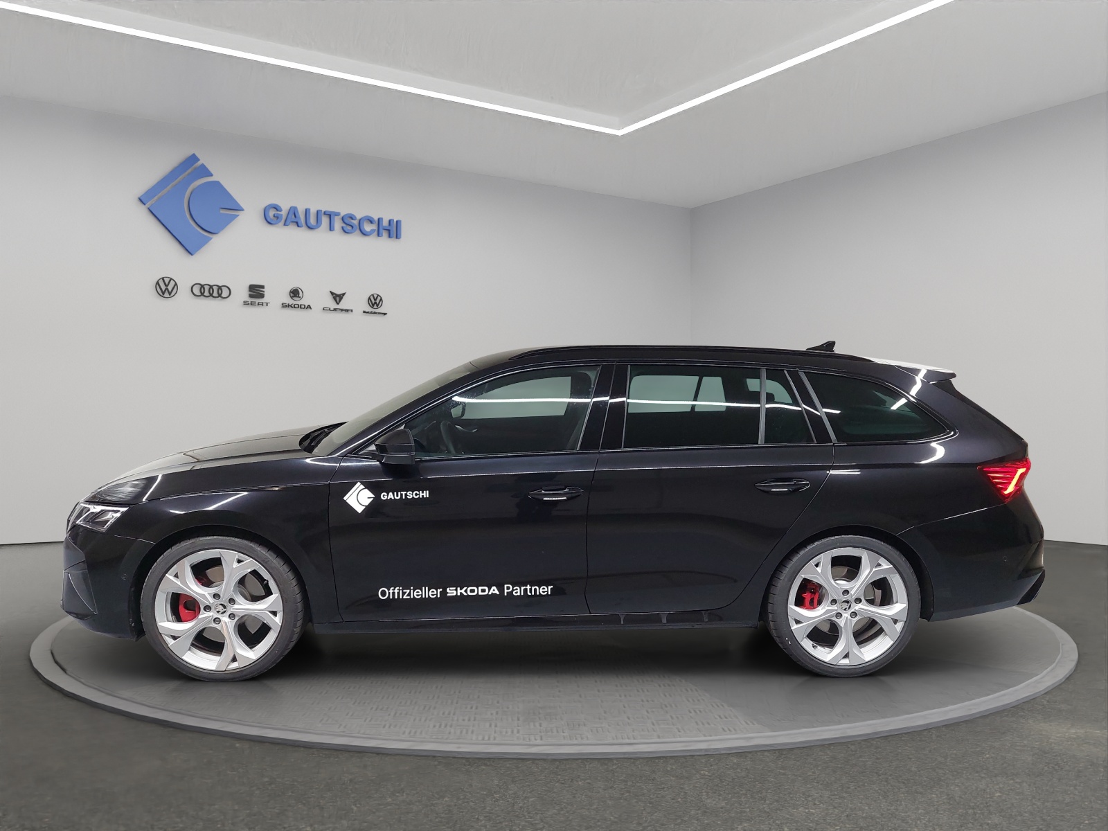 SKODA Octavia Combi 2.0 TSI DSG RS-image-1