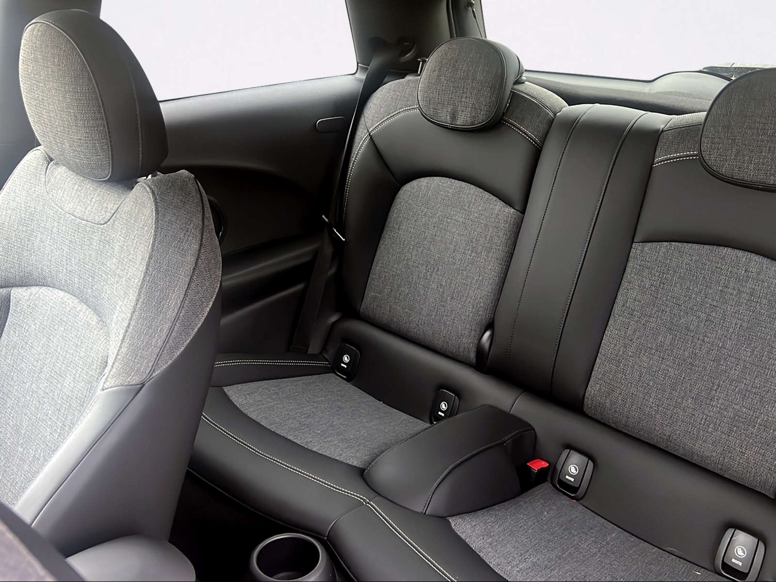 MINI Cooper Blackyard Steptronic DKG-image-12