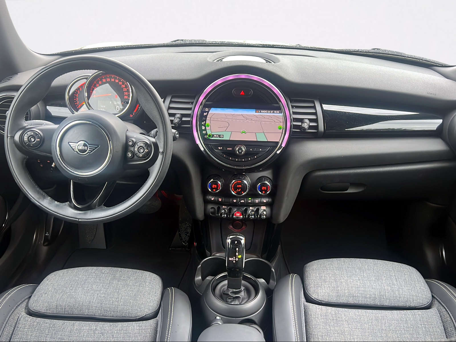 MINI Cooper Blackyard Steptronic DKG-image-8