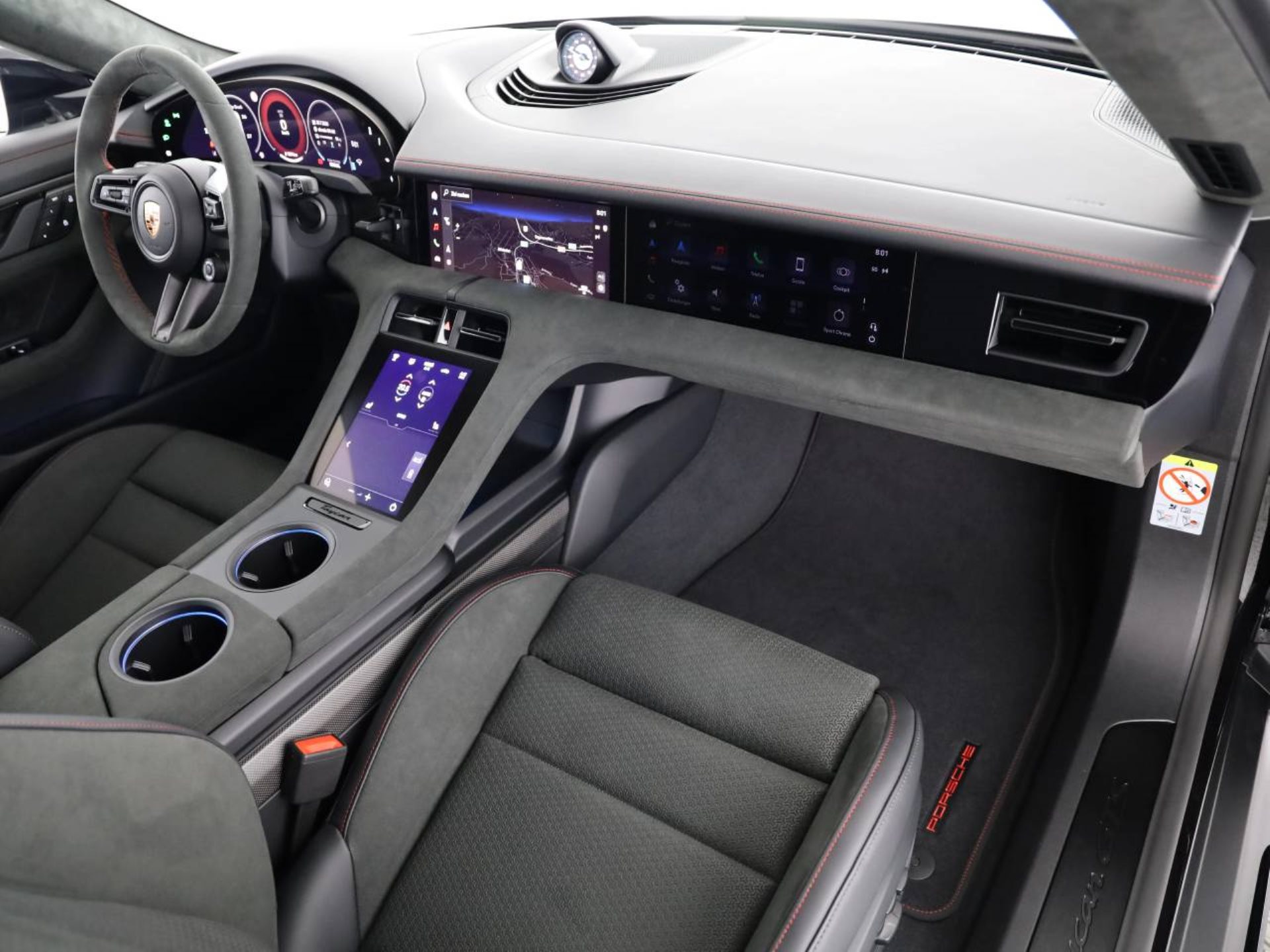 PORSCHE Taycan GTS Sport Turismo-image-10