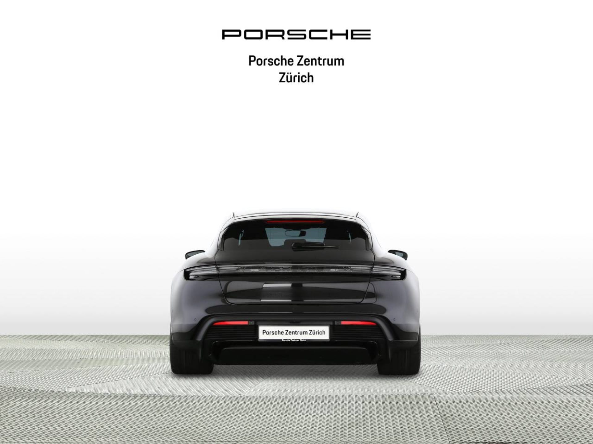 PORSCHE Taycan GTS Sport Turismo-image-7