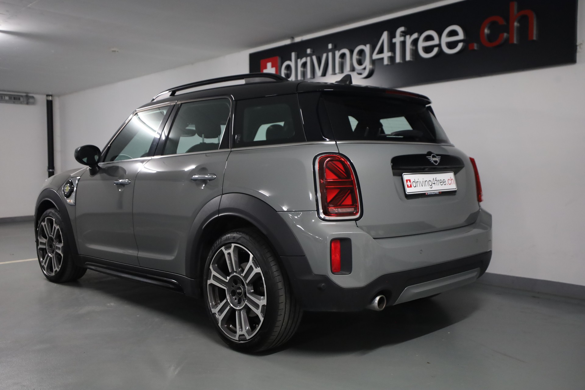 MINI Countryman Cooper SE Trafalgar ALL4 PHEV Steptronic-showroom-element-2