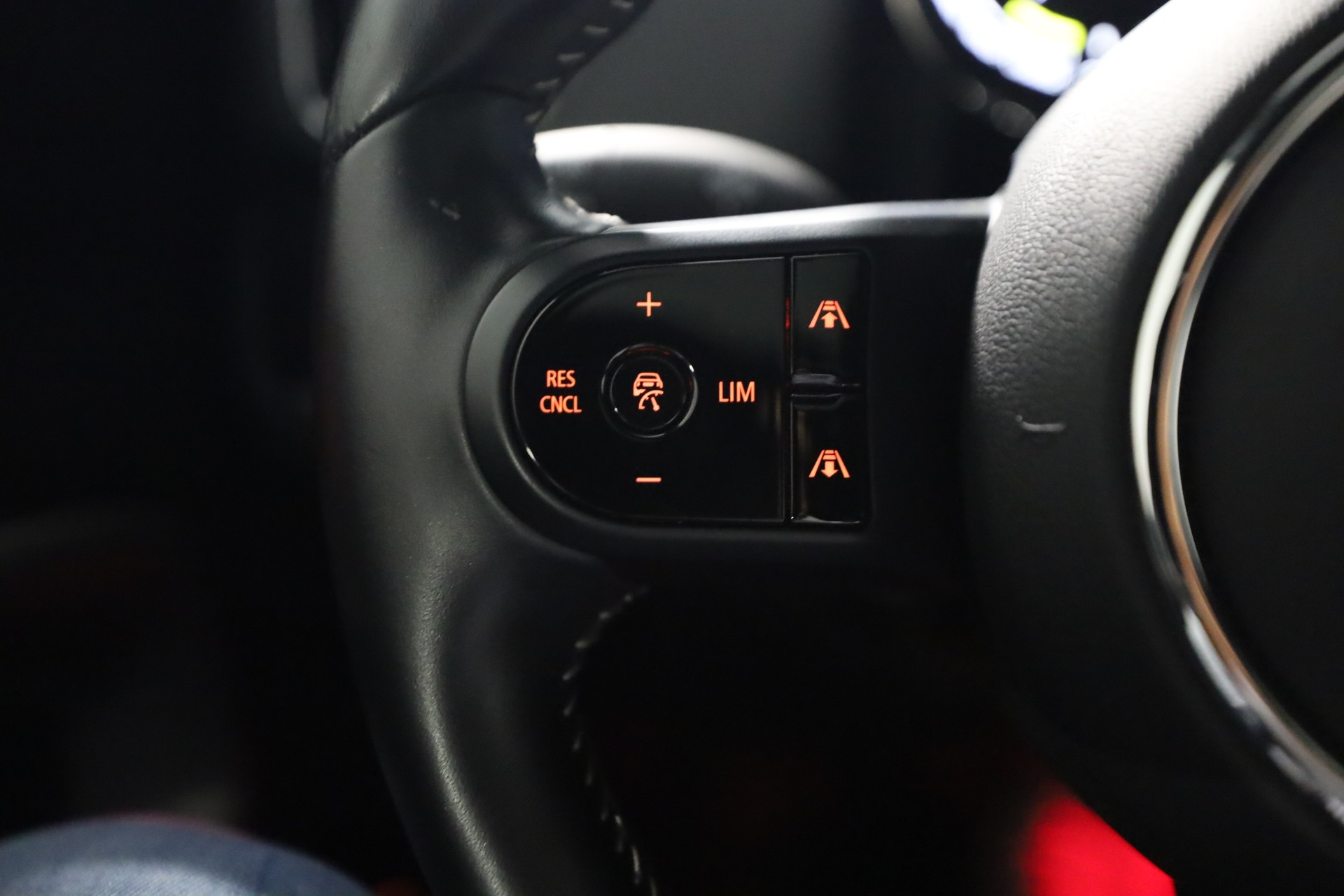 MINI Countryman Cooper SE Trafalgar ALL4 PHEV Steptronic-image-12