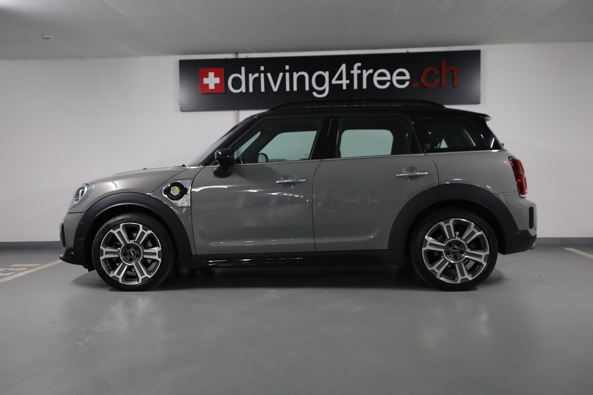 MINI Countryman Cooper SE Trafalgar ALL4 PHEV Steptronic-showroom-element-1