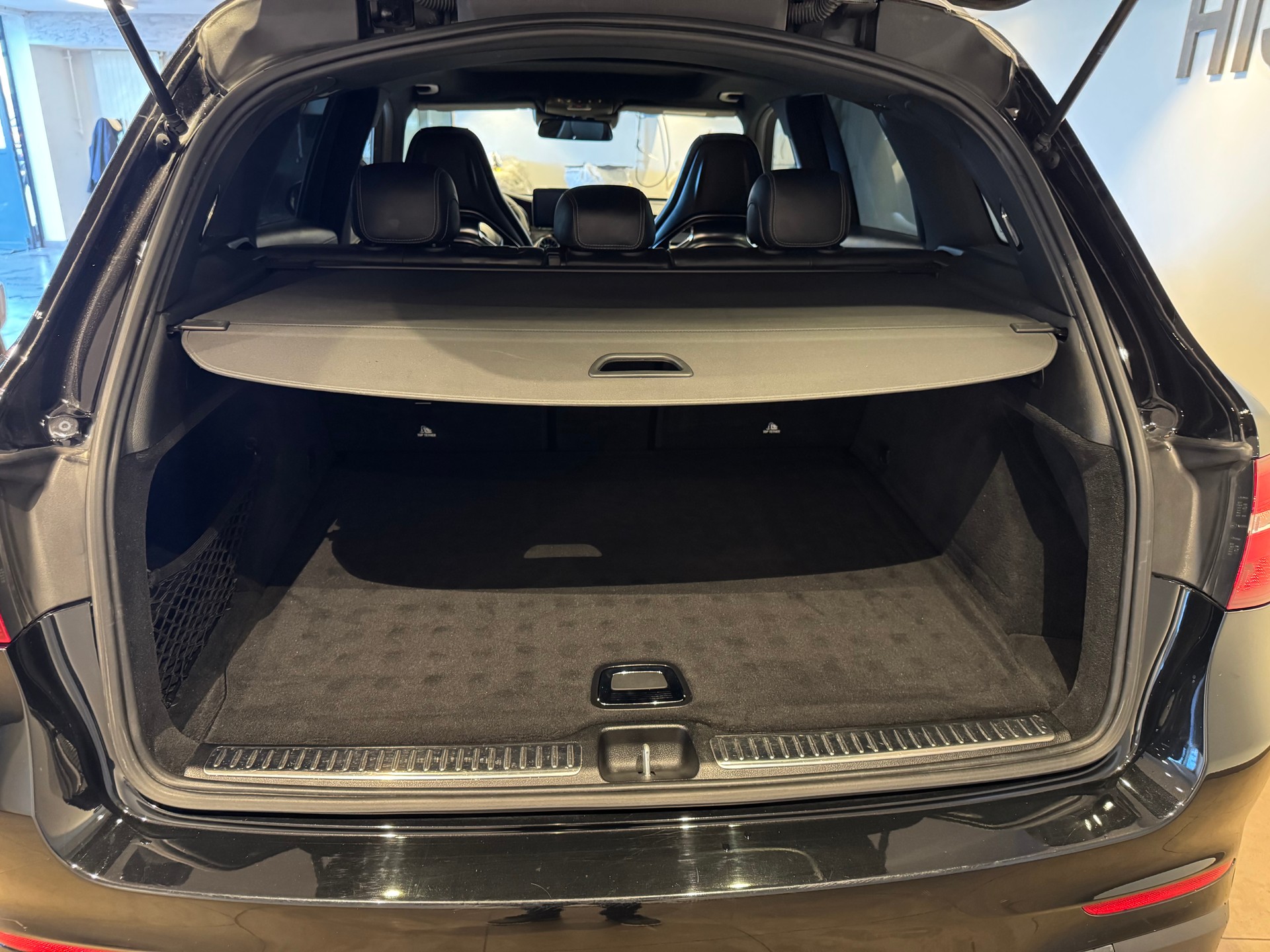 MERCEDES-BENZ GLC 63 S AMG 4m+-image-5