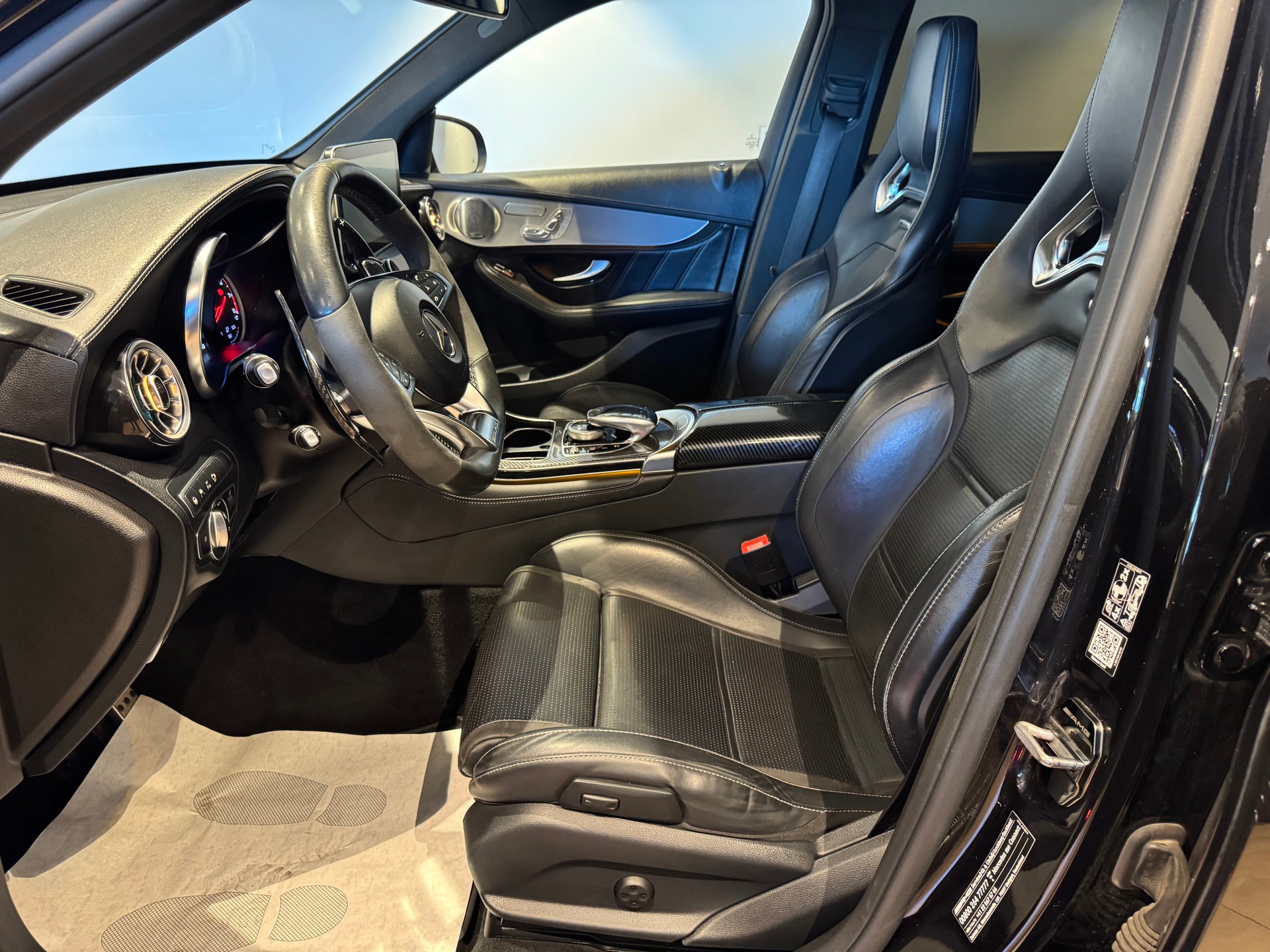 MERCEDES-BENZ GLC 63 S AMG 4m+-image-14