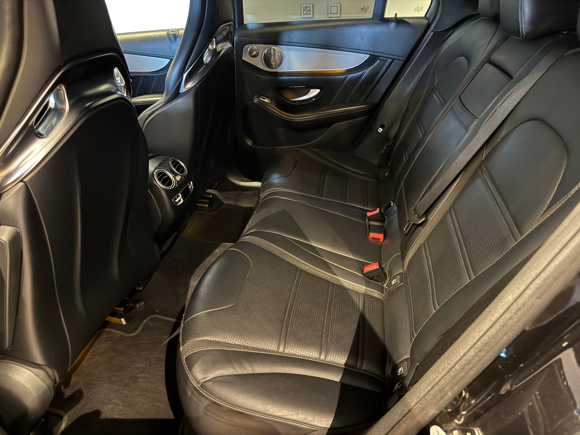 MERCEDES-BENZ GLC 63 S AMG 4m+-image-11