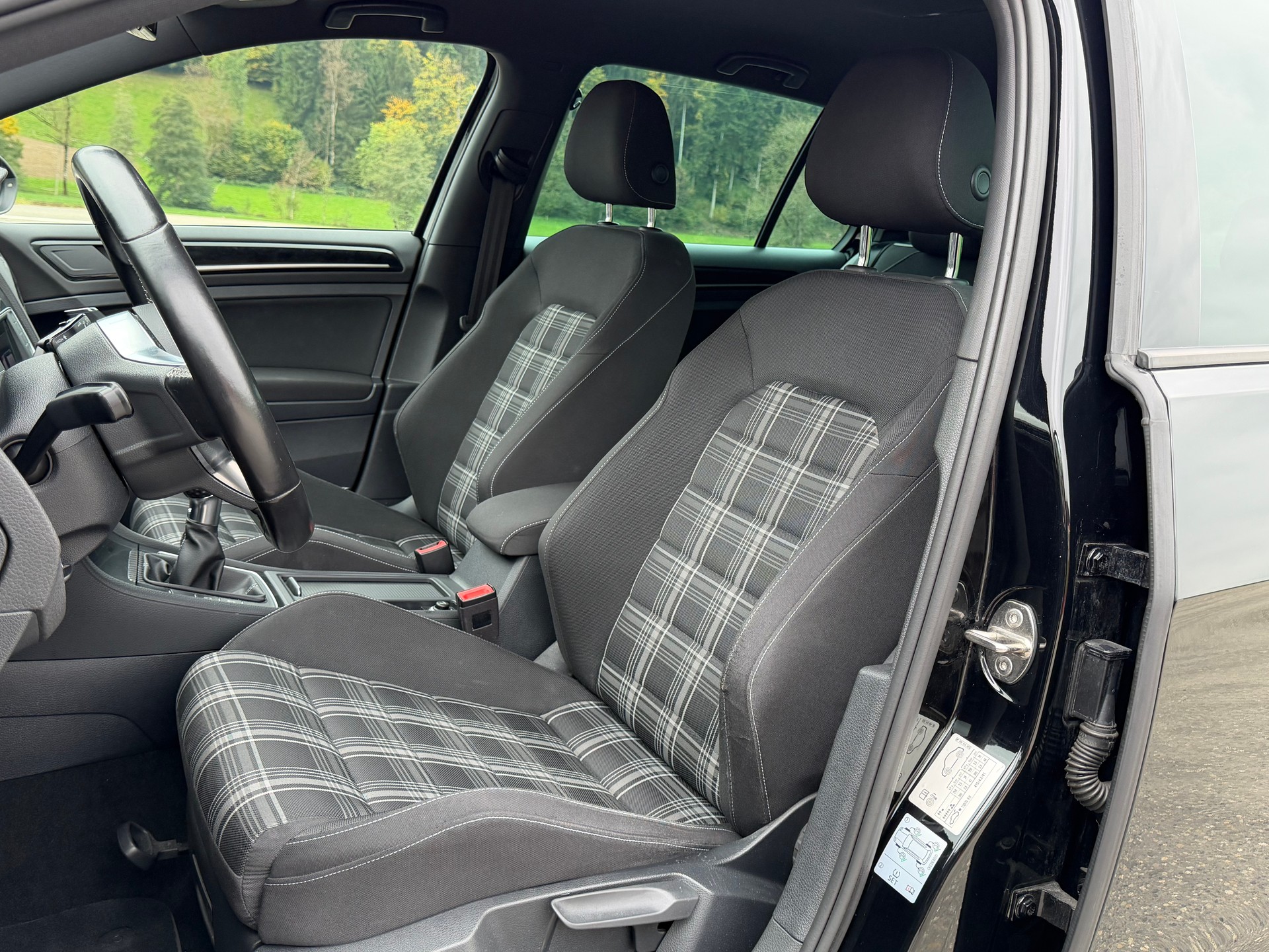 VW Golf VII 2.0 TDI GTD-image-9