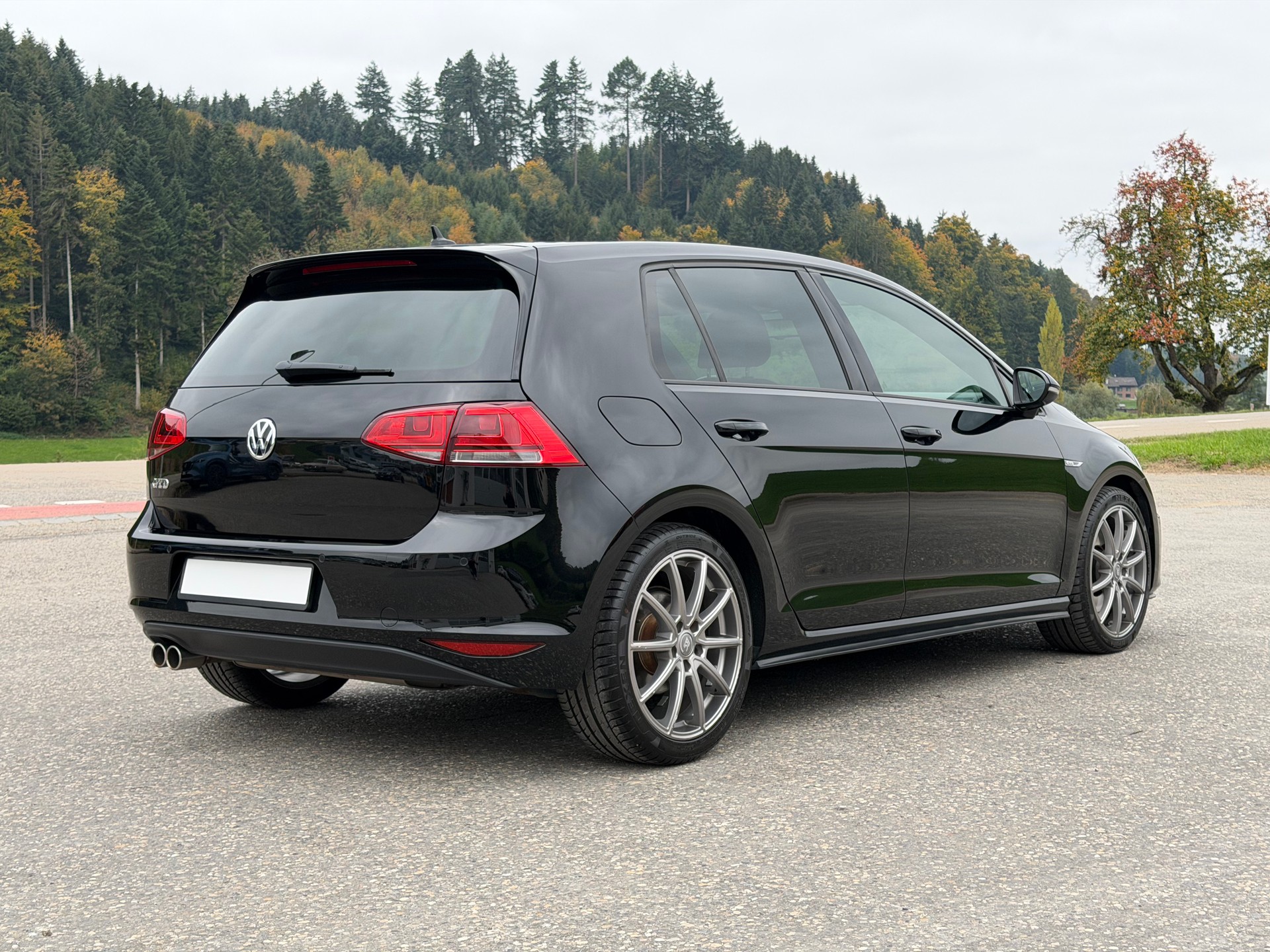 VW Golf VII 2.0 TDI GTD-image-4