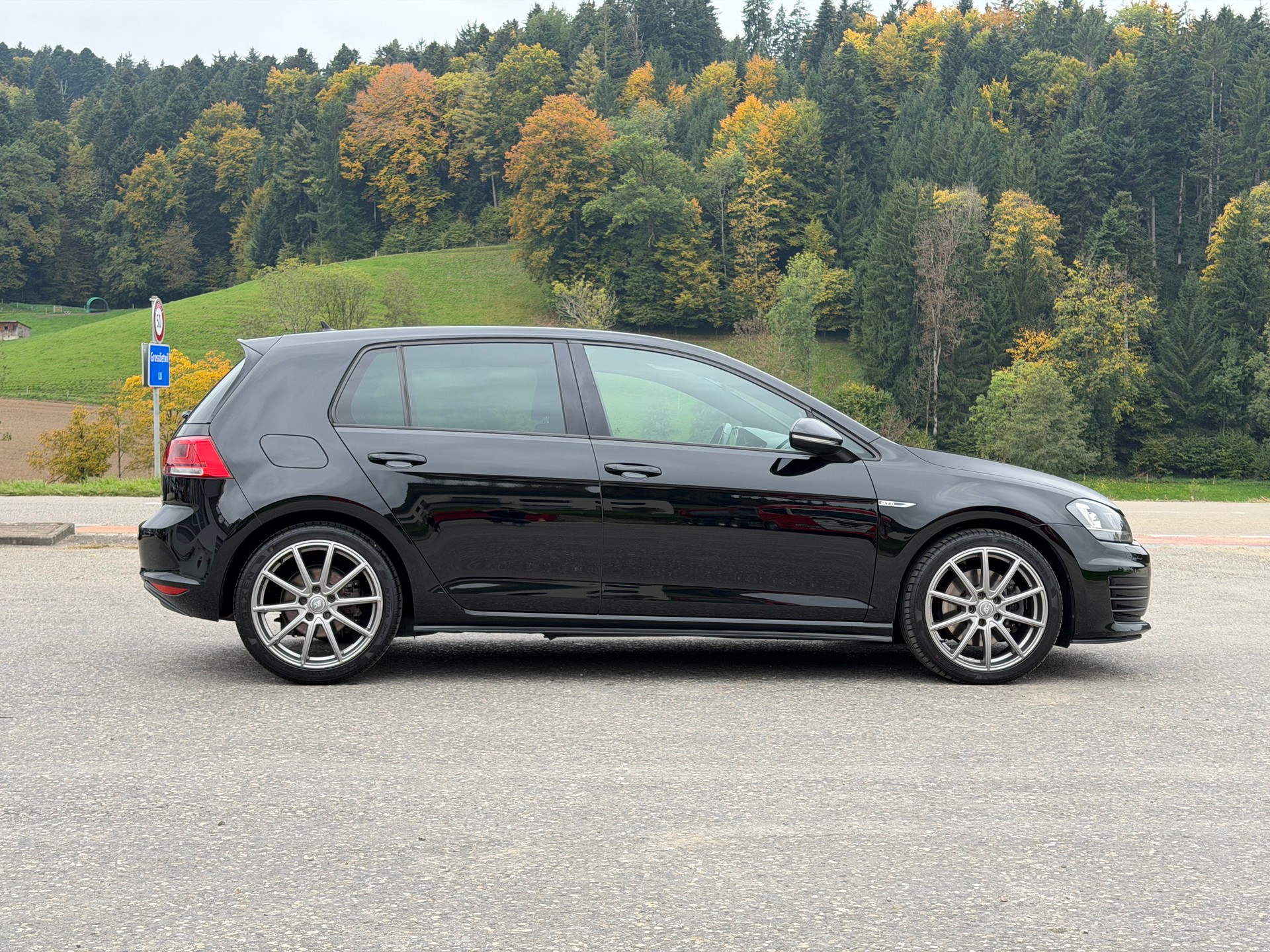 VW Golf VII 2.0 TDI GTD-image-5