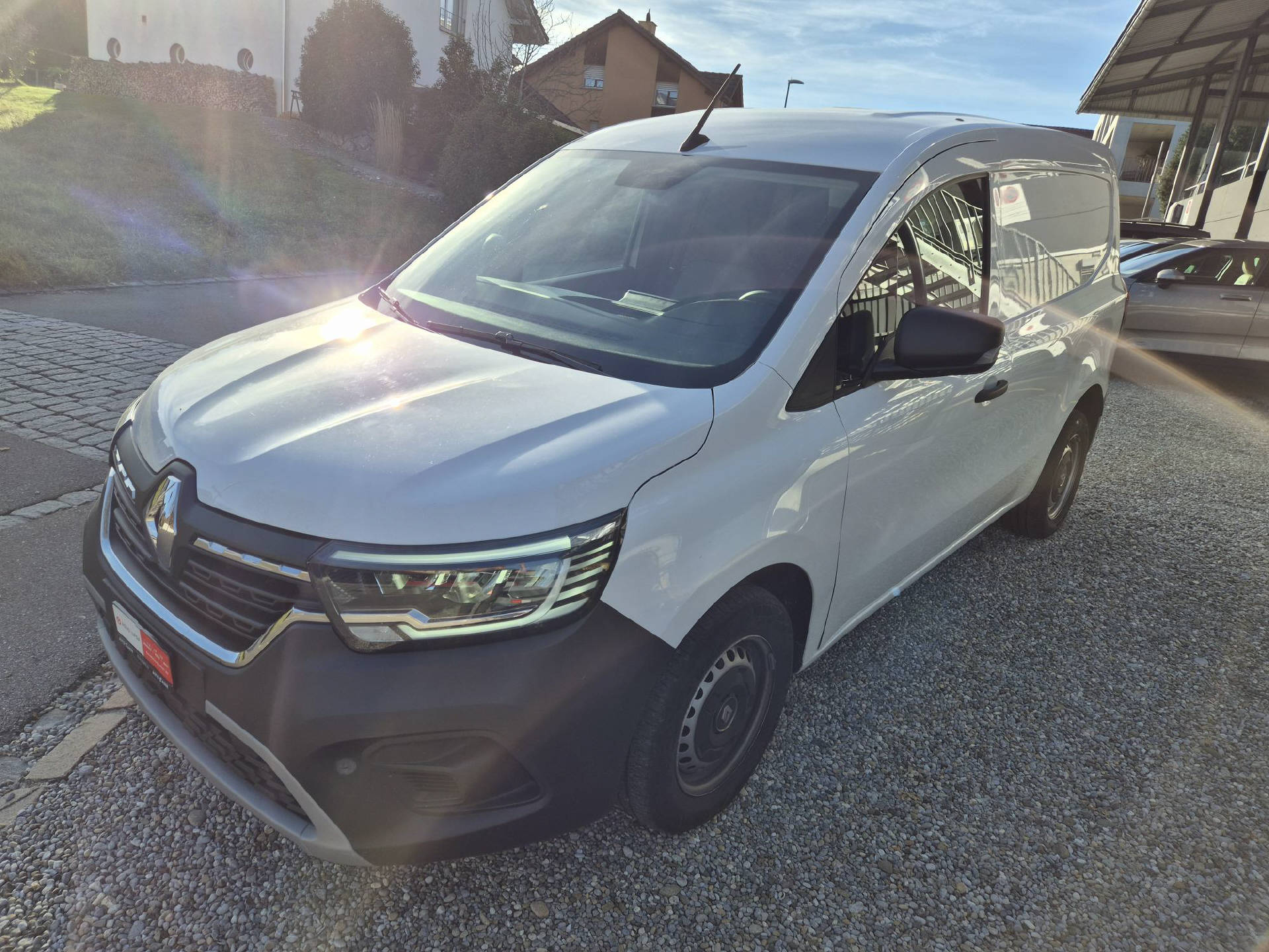 RENAULT Kangoo Van 1.3 TCe 130 Automat-image-3