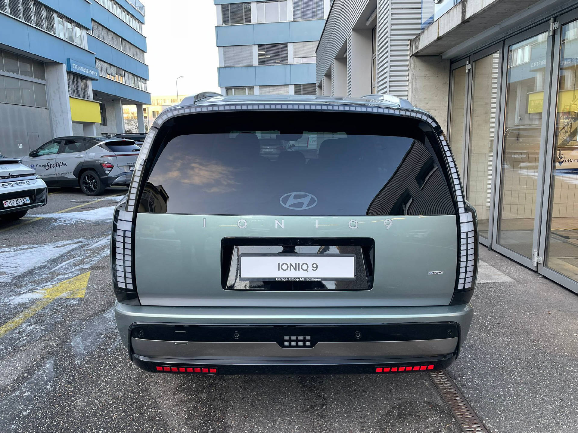 HYUNDAI Ioniq 9 Calligraphy 4WD-image-3