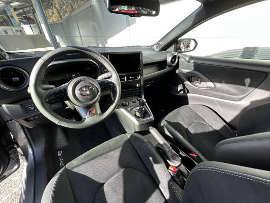TOYOTA Yaris 1.6 GR Sport-image-7
