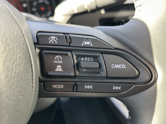 TOYOTA Yaris 1.6 GR Sport-image-12