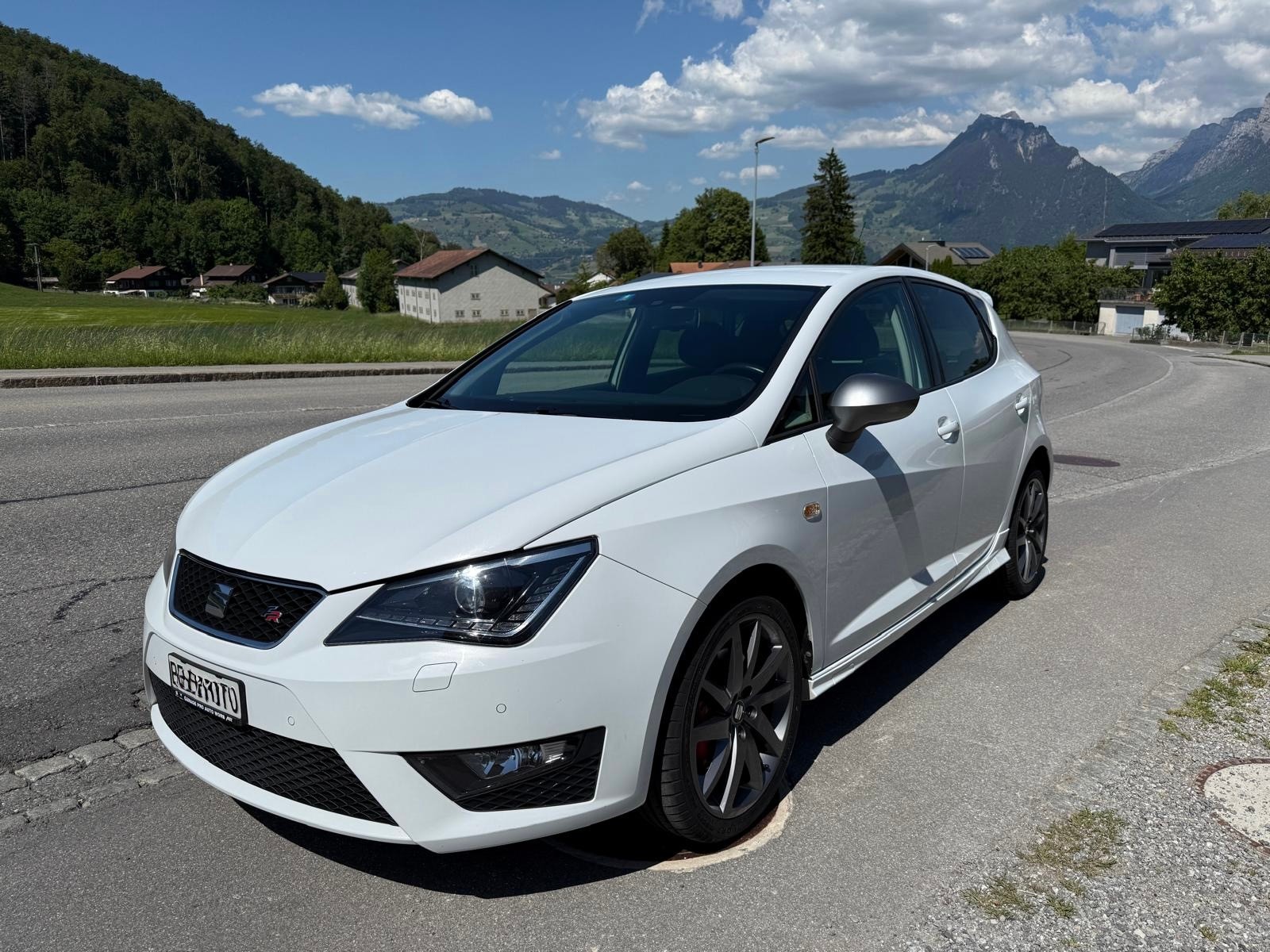 SEAT Ibiza 1.4 TSI FR 30-image-0