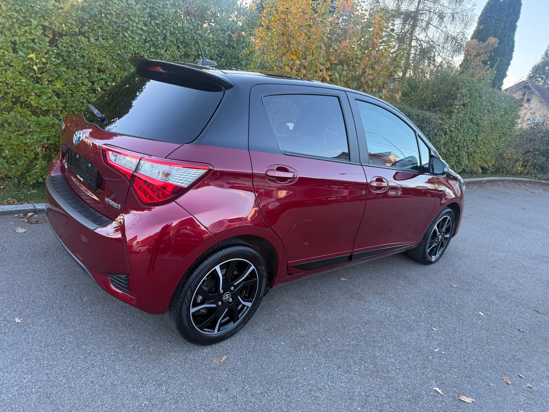 TOYOTA Yaris 1.5 VVT-i Hybrid Trend e-CVT-image-3