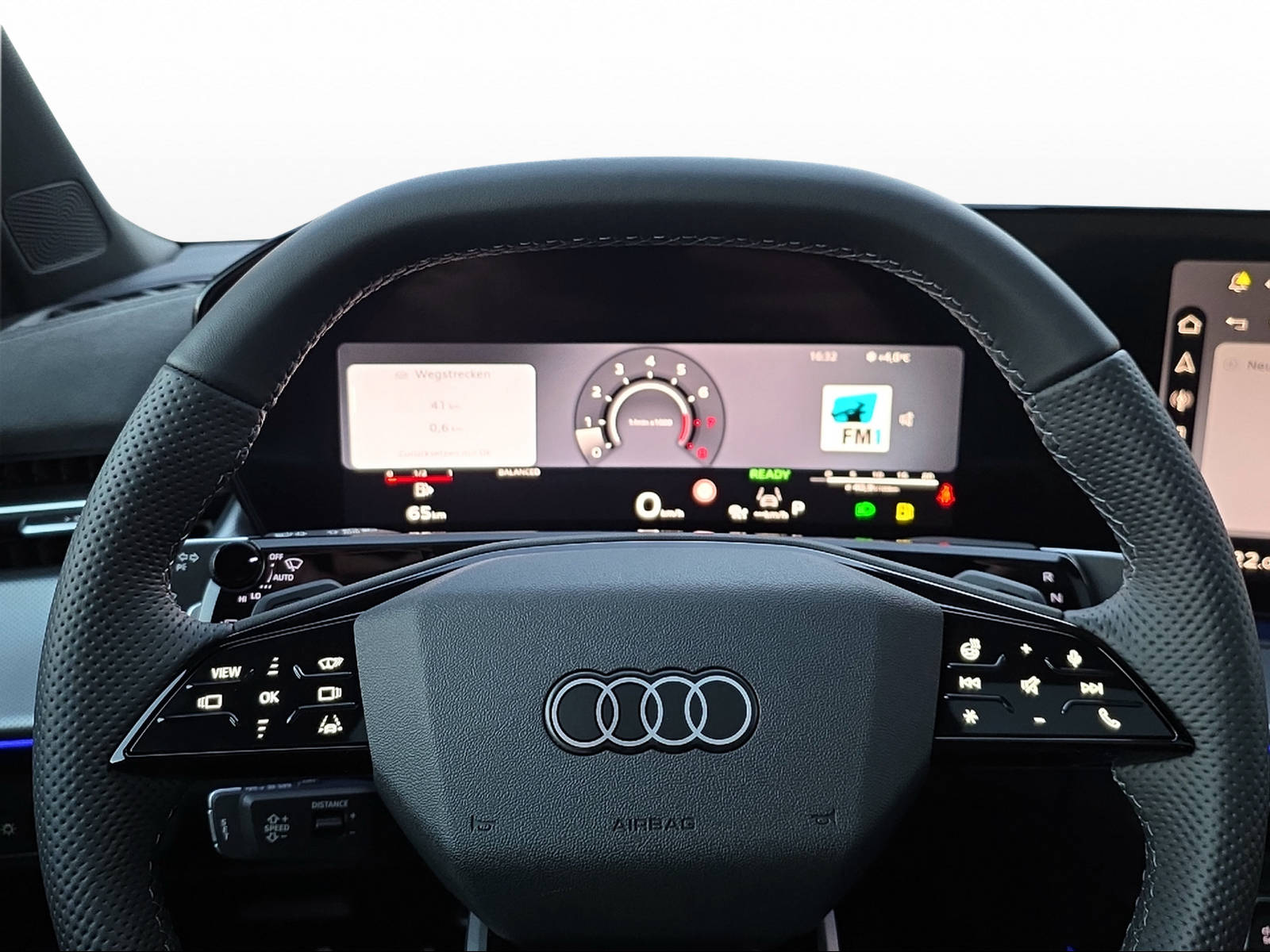 AUDI Q3 Sportback TFSI quattro 195 kW S tronic-image-4