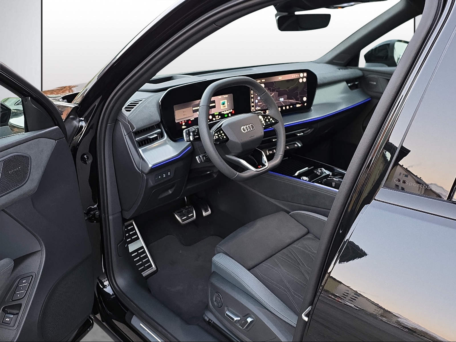 AUDI Q3 Sportback TFSI quattro 195 kW S tronic-image-5