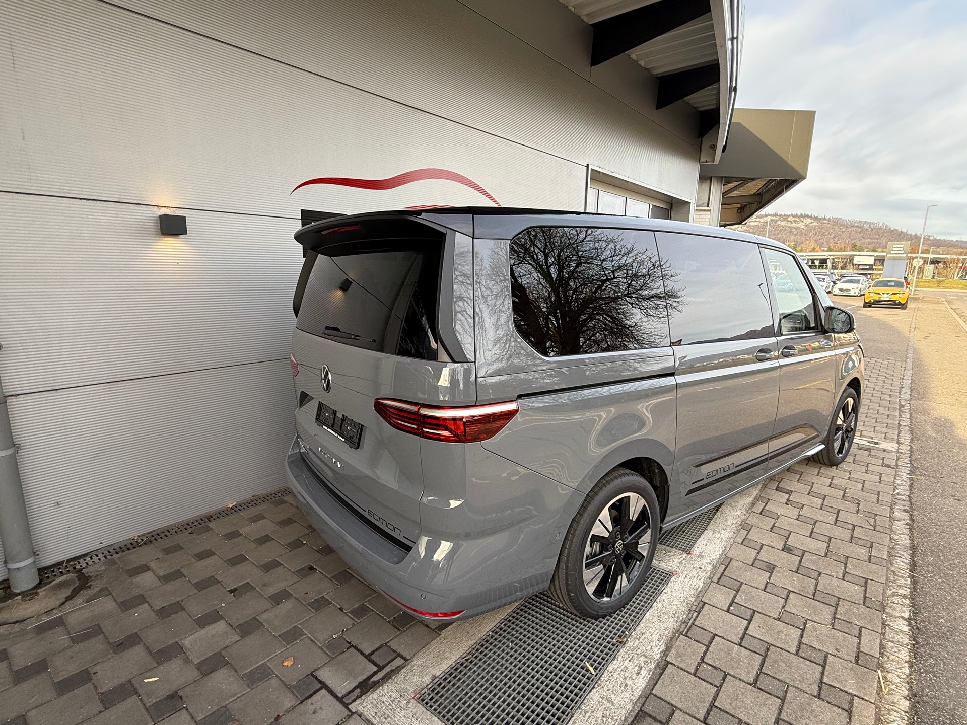VW Multivan 1.5 eHybrid Life Lang DSG 4X4 / VENDUE VERKAUFT-image-4