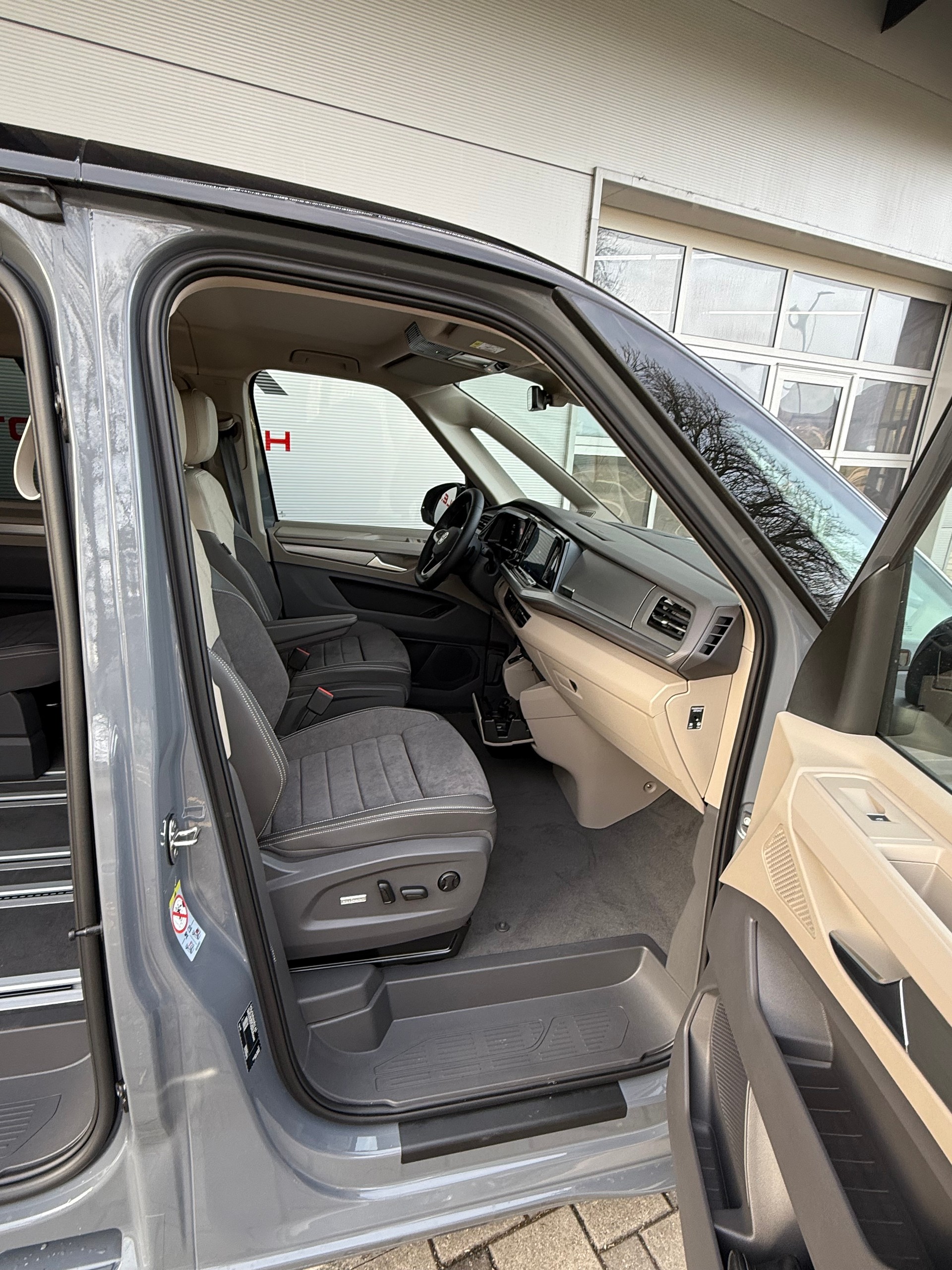 VW Multivan 1.5 eHybrid Life Lang DSG 4X4 / VENDUE VERKAUFT-image-8